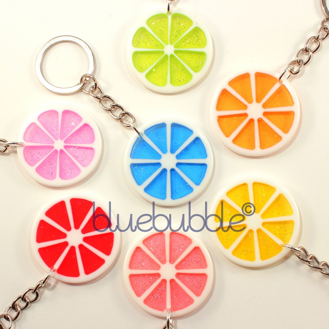 FUNKY TAPE KEYRING KITSCH 80s 90s RETRO COOL FUN NOVELTY DISCO DJ GIFT